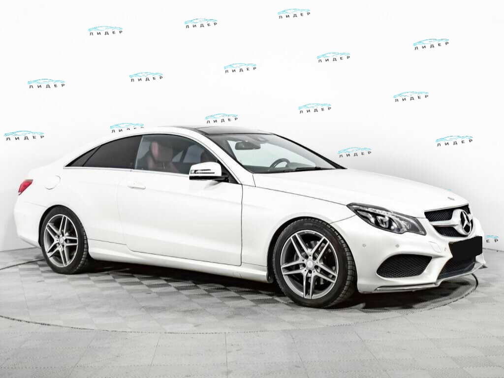 Б/У Мерседес-Бенц Е-Класс 2016 года. Фото: #2