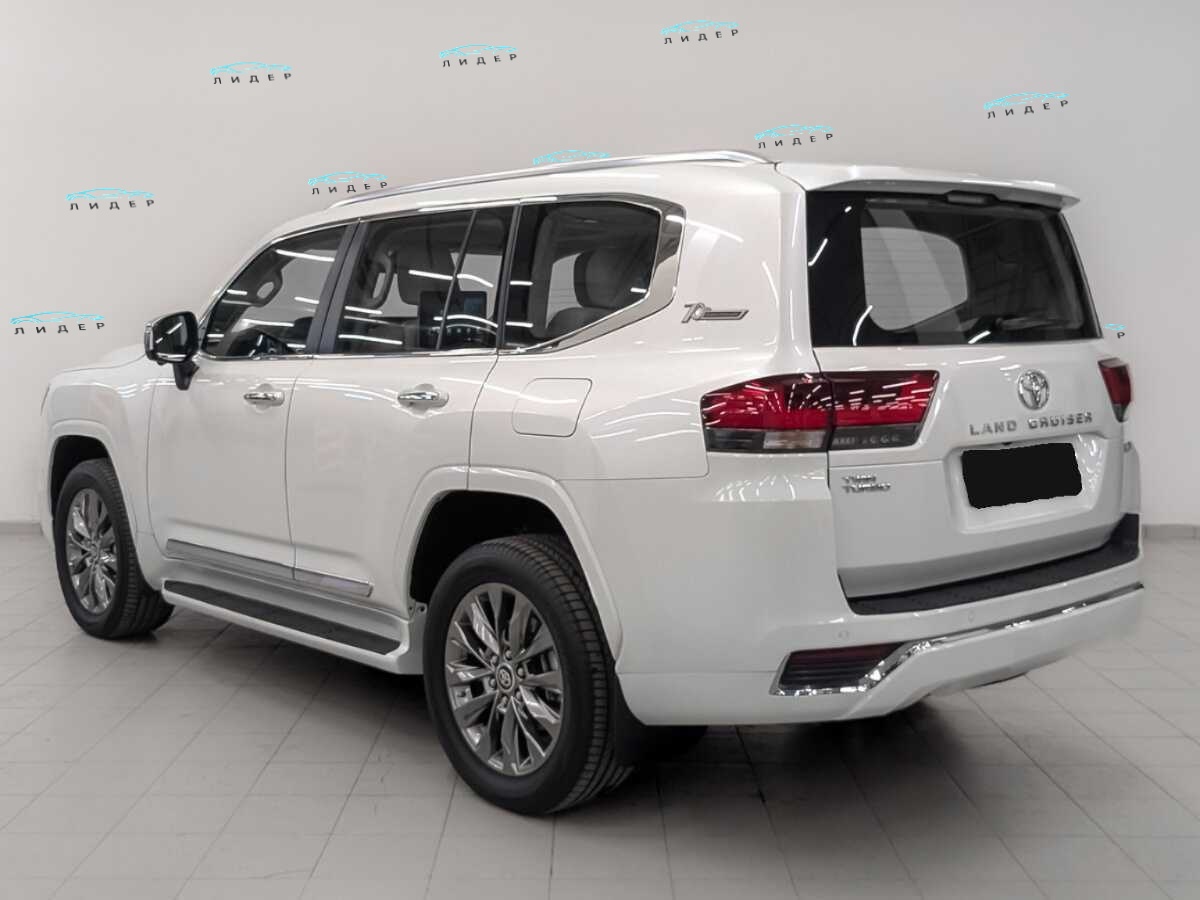 Б/У Тойота Лэнд Крузер 2022 года. Фото: #6