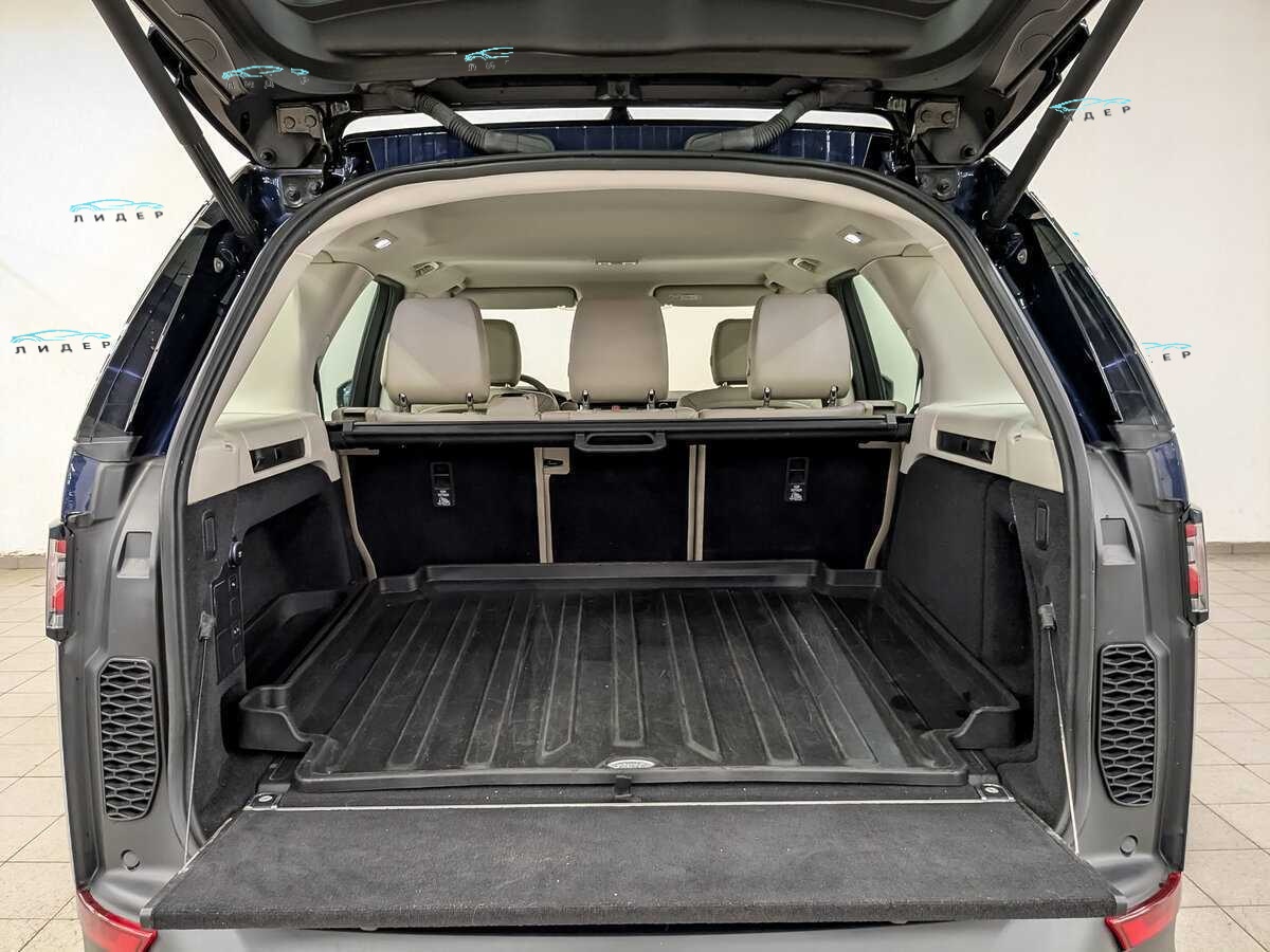 Б/У Лэнд Ровер Дискавери 2018 года. Фото: #9