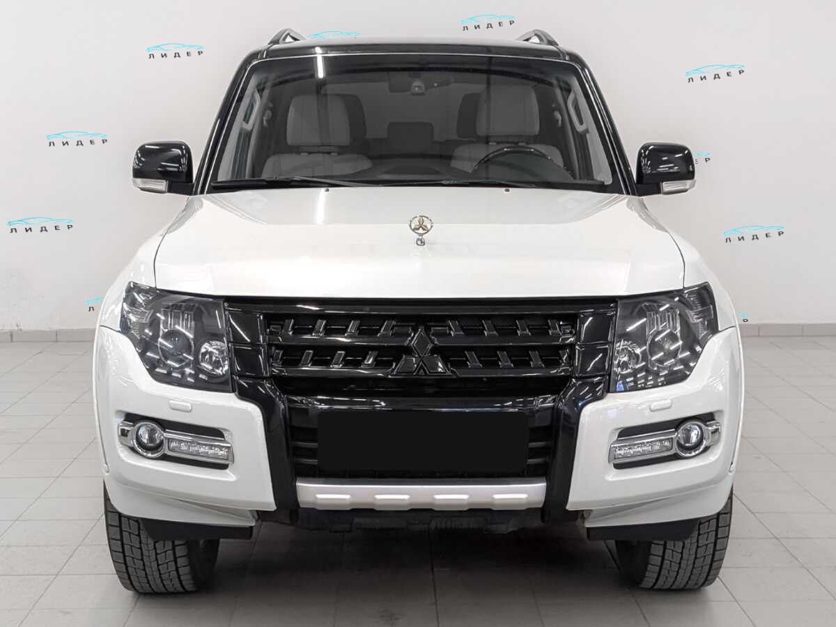 Б/У Митсубиши Паджеро 2020 года. Фото: #1