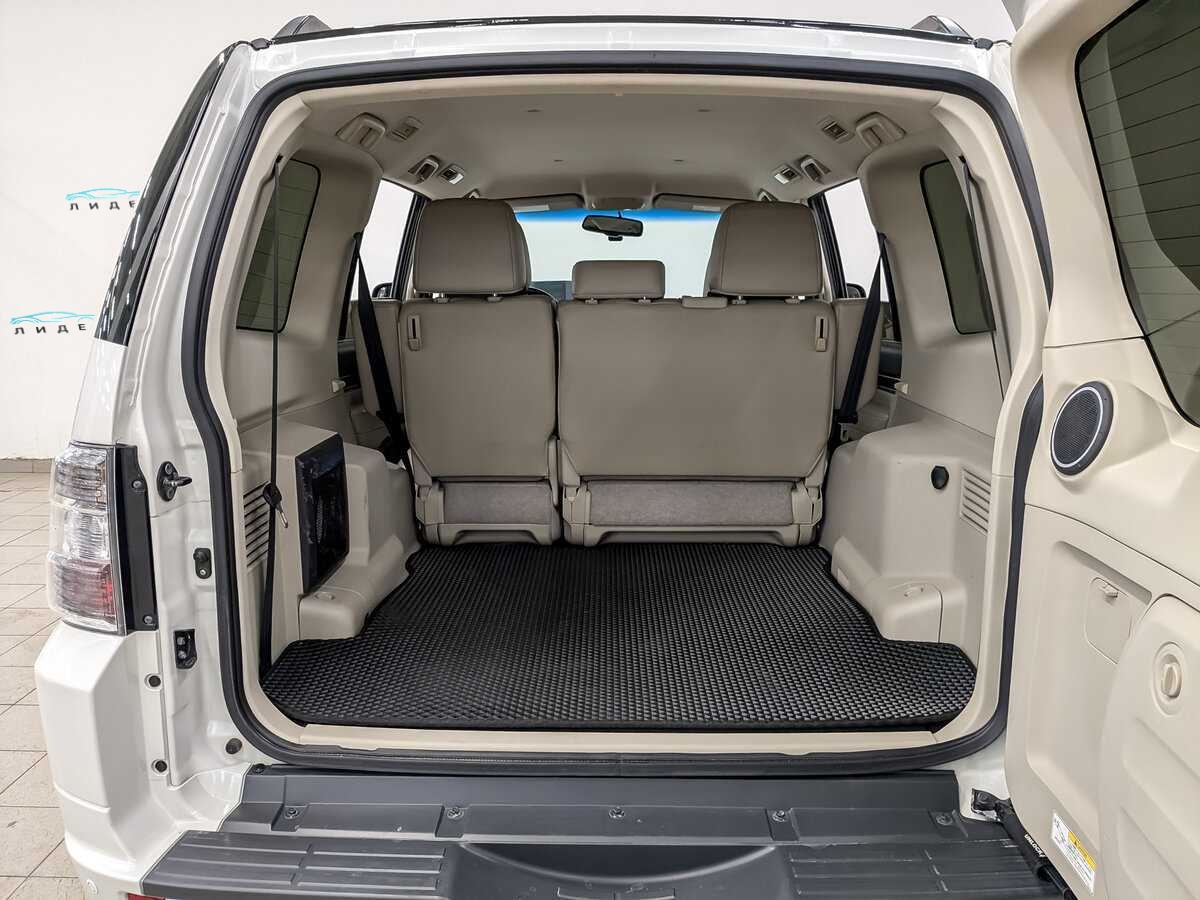 Б/У Митсубиши Паджеро 2020 года. Фото: #9