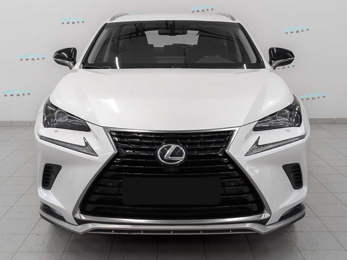 Б/У Лексус Н-Икс 2021 года. Фото: #1