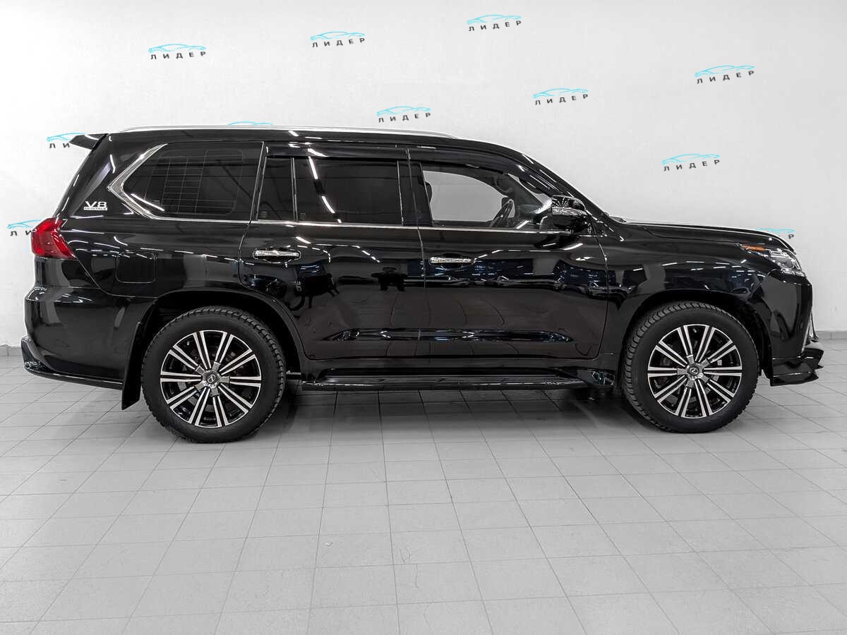 Б/У Лексус Л-Икс 2021 года. Фото: #3