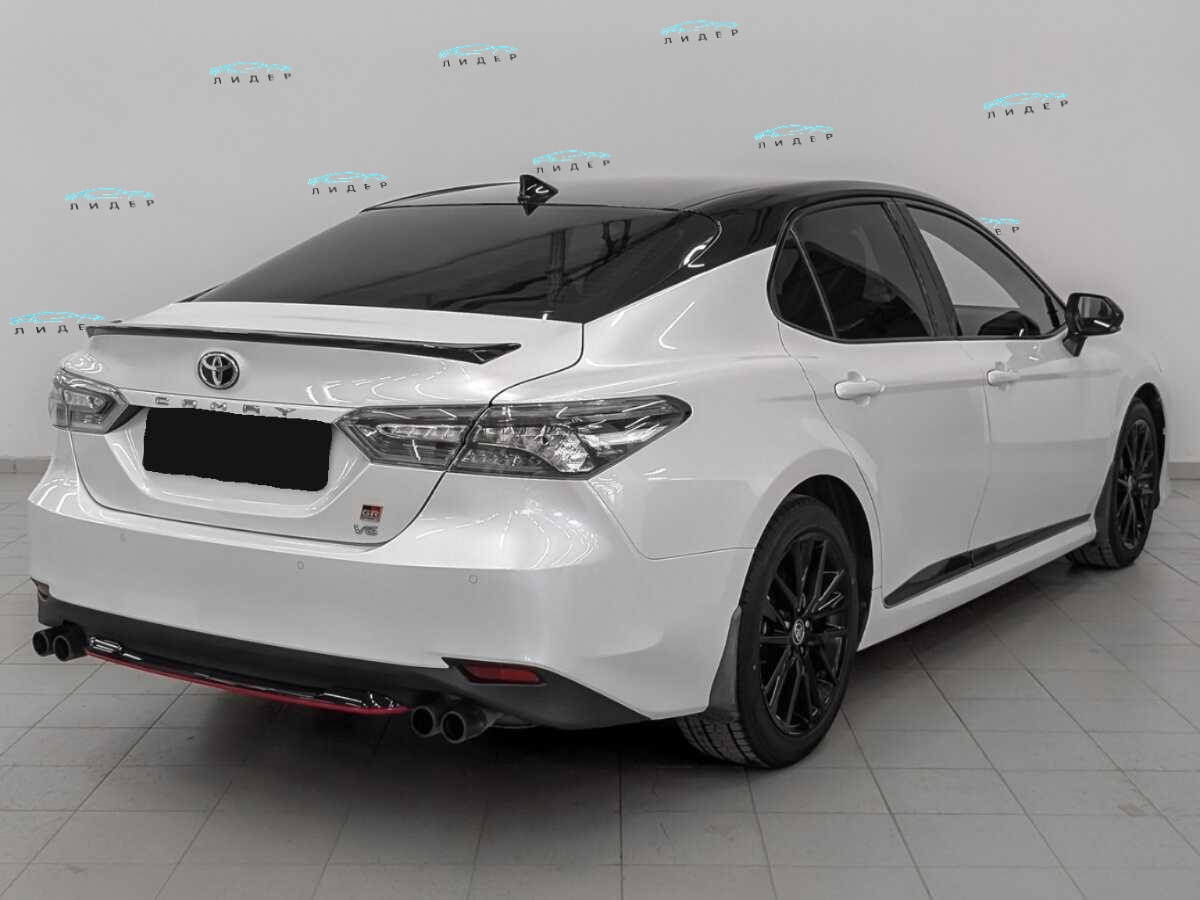 Б/У Тойота Камри 2022 года. Фото: #4
