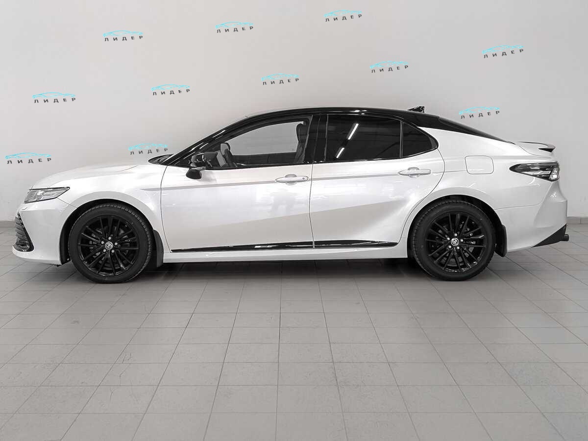 Б/У Тойота Камри 2022 года. Фото: #7