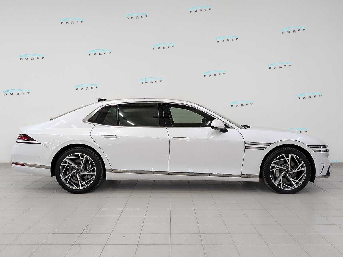 Б/У Генезис Г90 2022 года. Фото: #3