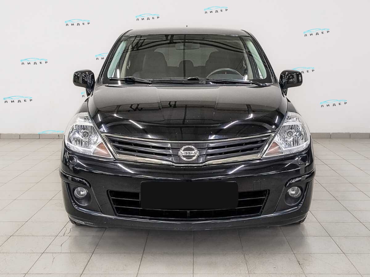 Б/У Ниссан Тиида 2010 года. Фото: #1