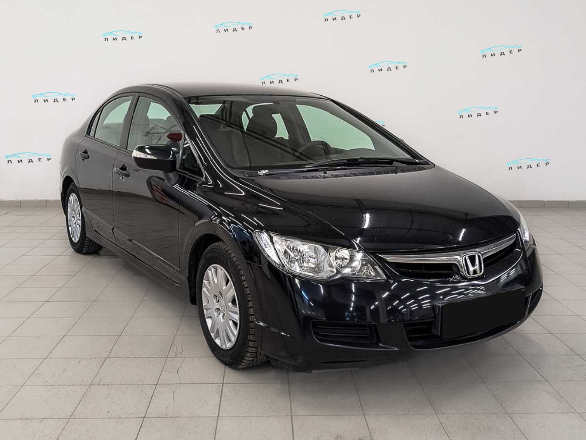 Б/У Хонда Цивик 2008 года. Фото: #2