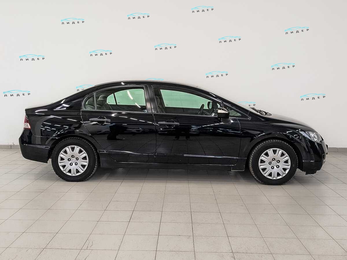 Б/У Хонда Цивик 2008 года. Фото: #3