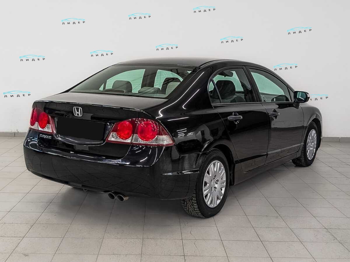 Б/У Хонда Цивик 2008 года. Фото: #4