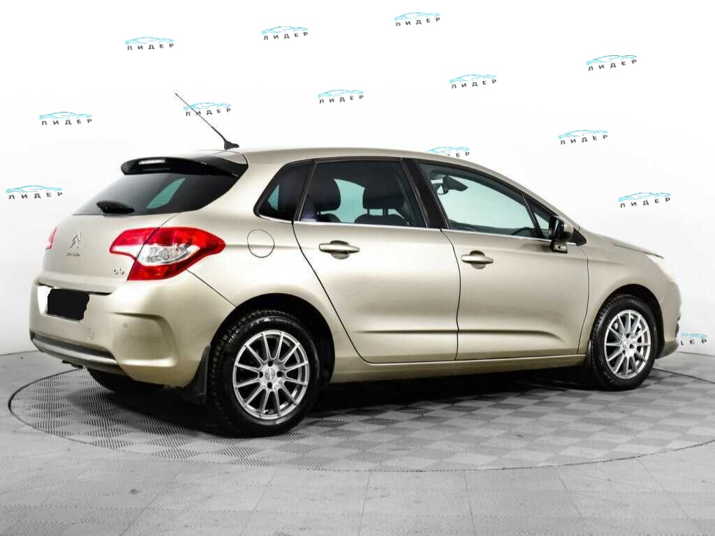 Б/У Ситроен Ц4 2012 года. Фото: #4