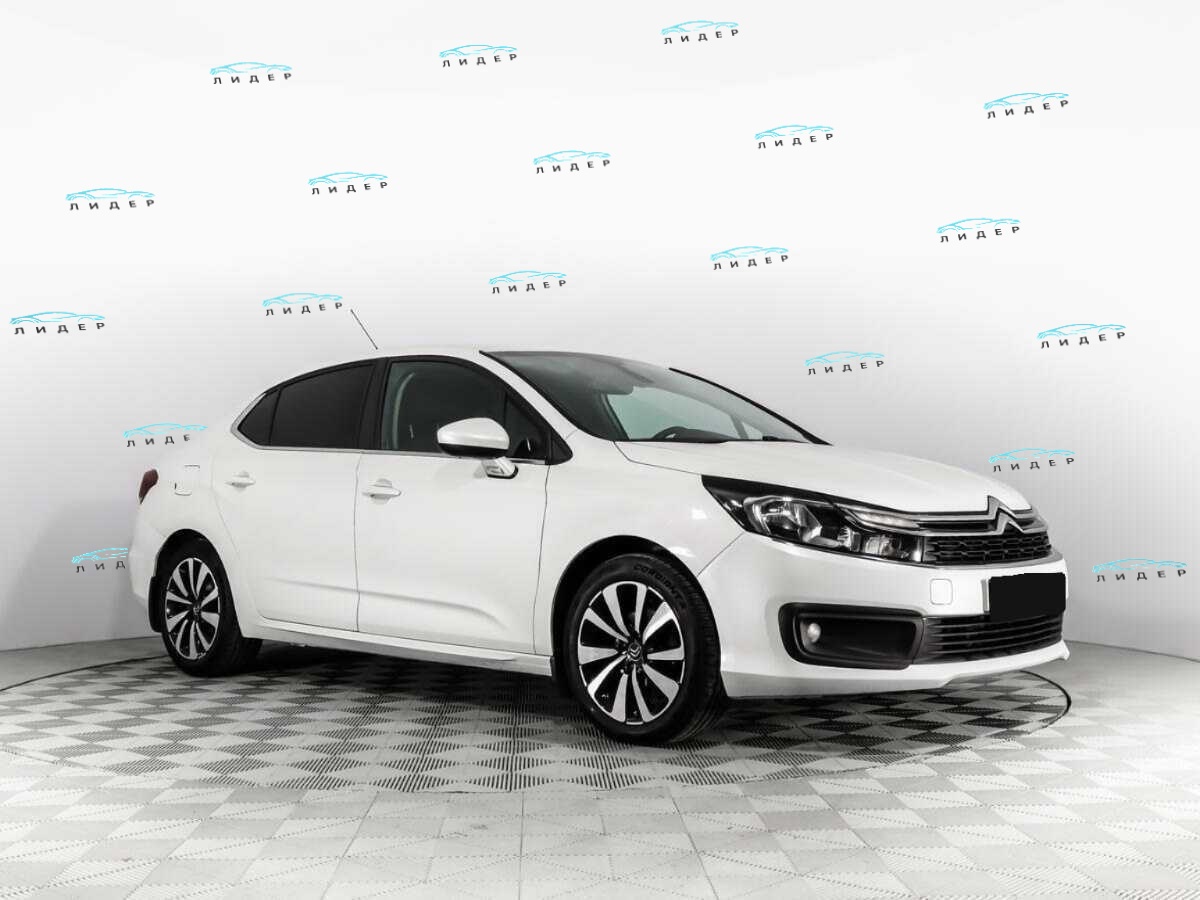 Б/У Ситроен Ц4 2016 года. Фото: #2