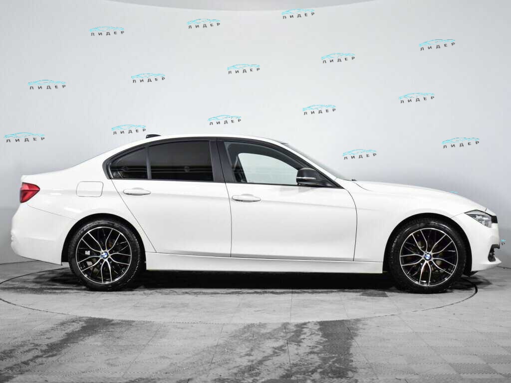 Б/У БМВ 3 серии 2017 года. Фото: #3