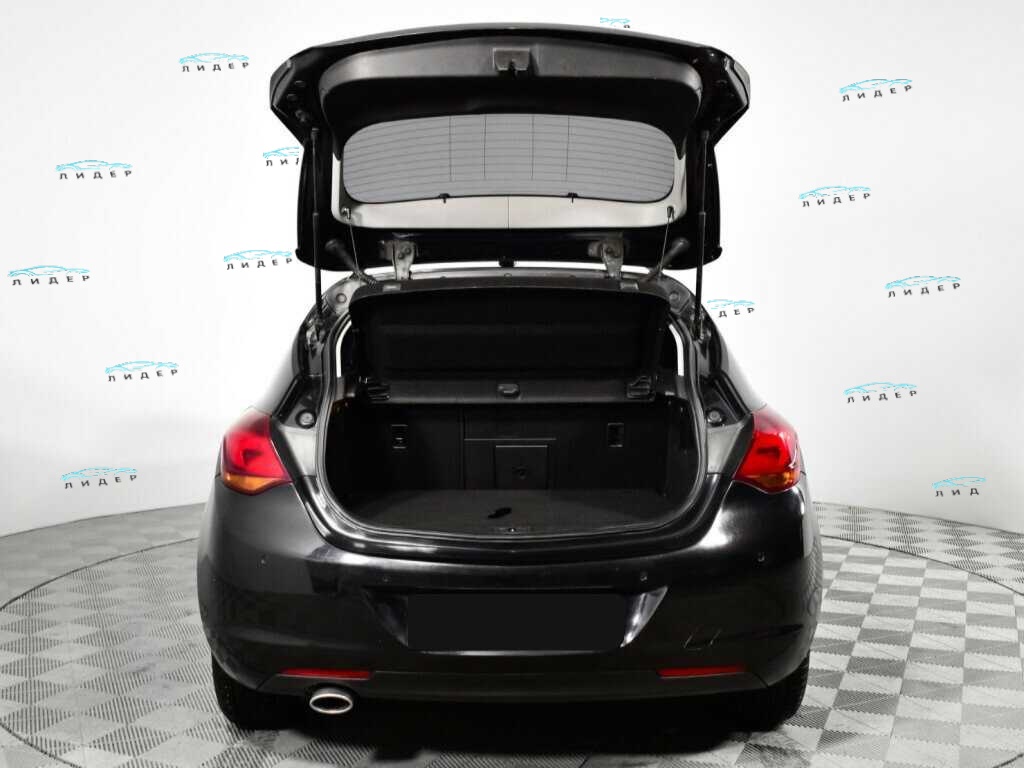 Б/У Опель Астра 2011 года. Фото: #14