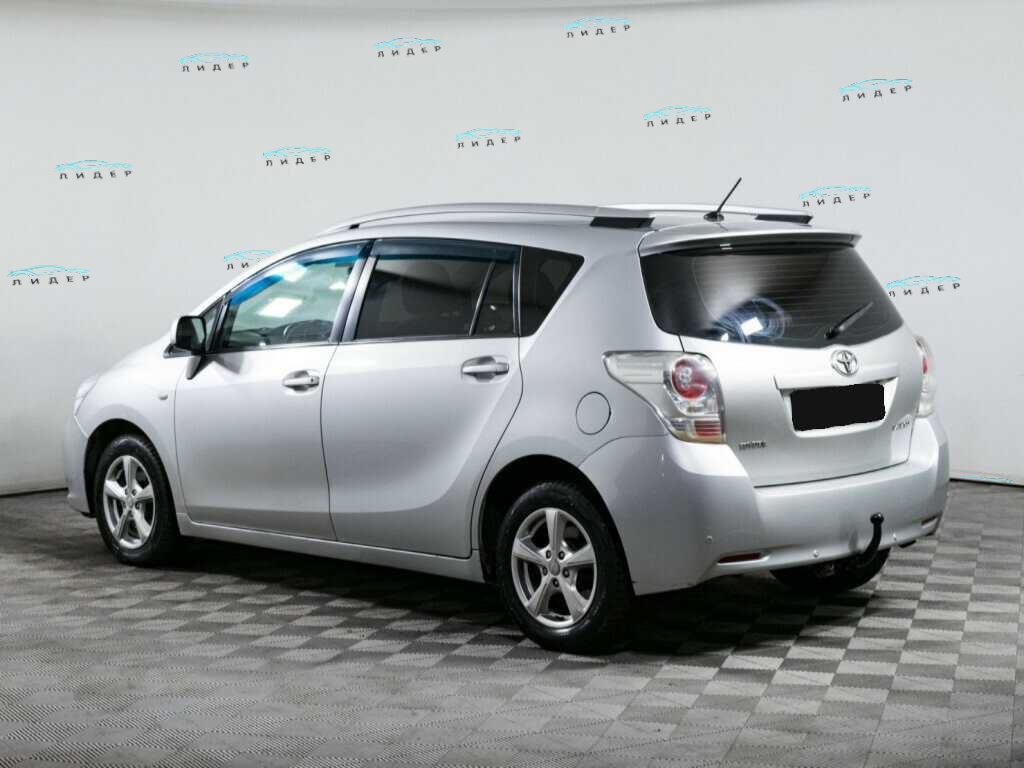 Б/У Тойота Версо 2011 года. Фото: #5