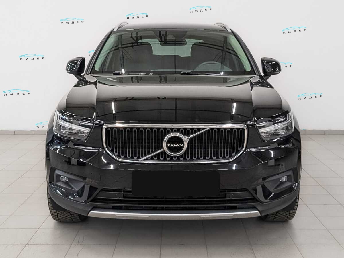 Б/У Вольво ИксЦ40 2020 года. Фото: #1