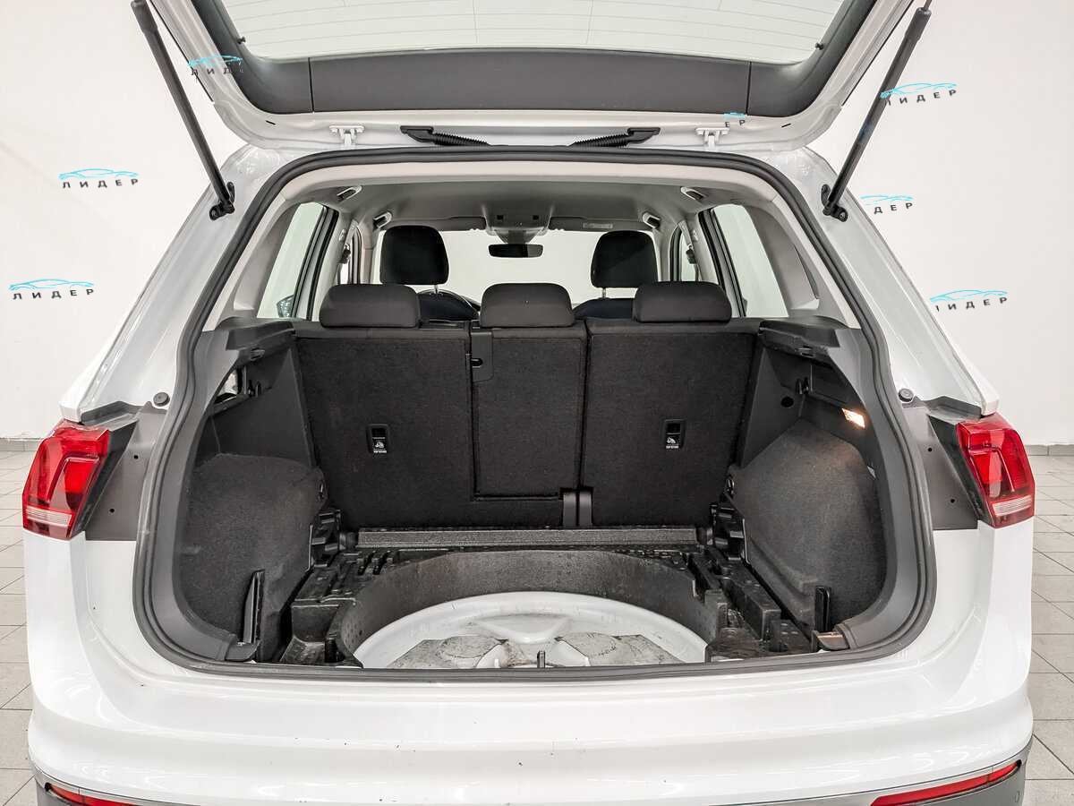 Б/У Фольксваген Тигуан 2021 года. Фото: #9