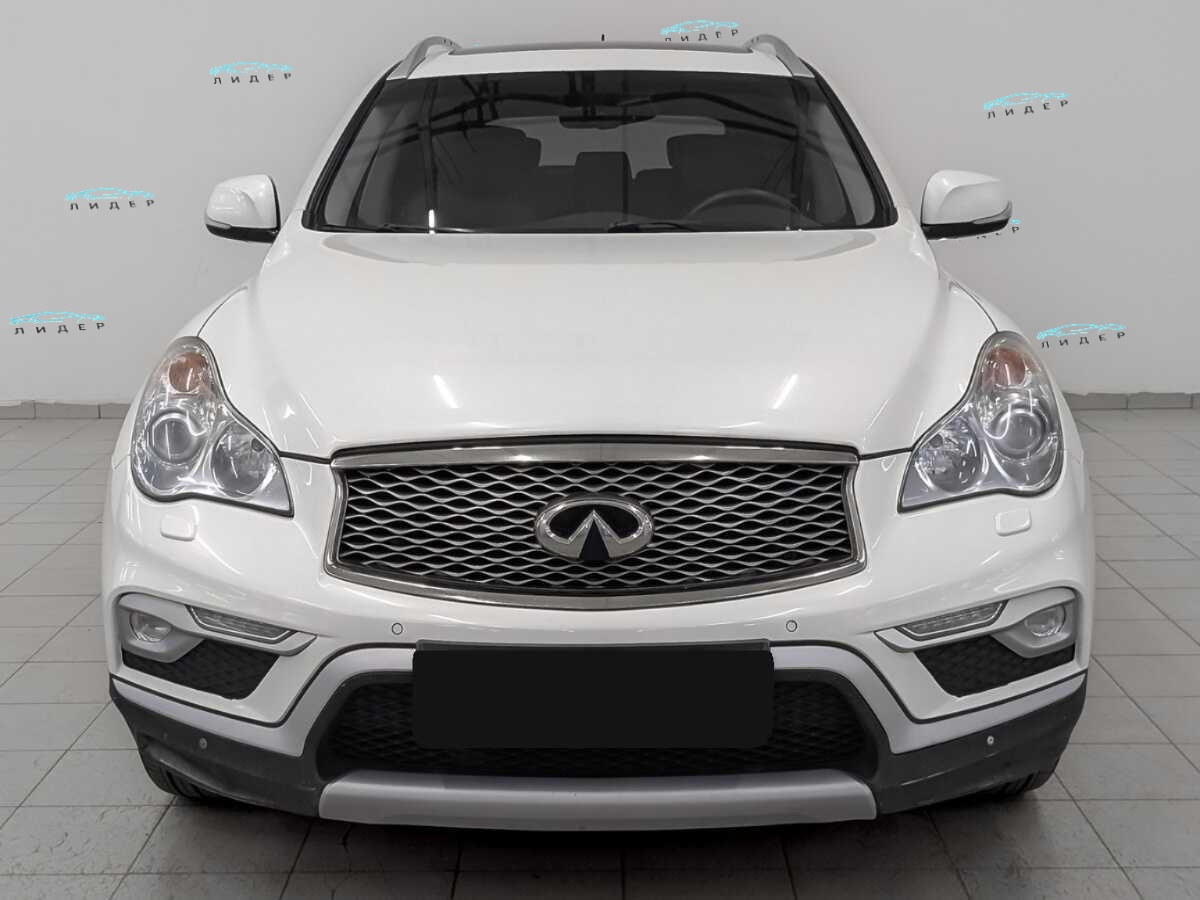 Б/У Инфинити К-Икс50 2016 года. Фото: #1