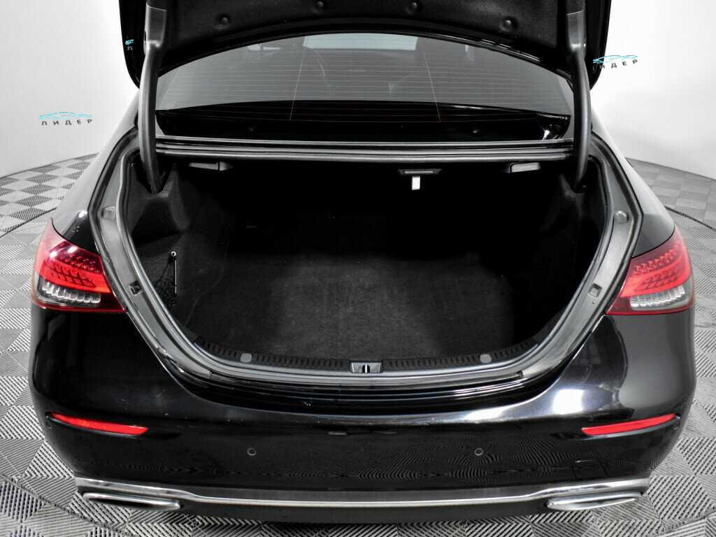 Б/У Мерседес-Бенц Е-Класс 2021 года. Фото: #18