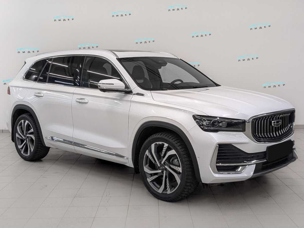 Б/У Джили Монжаро 2023 года. Фото: #2