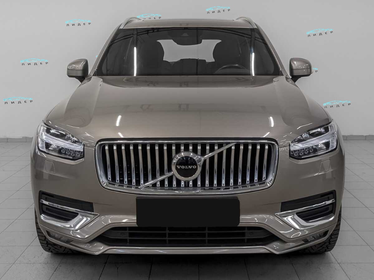Б/У Вольво ИксЦ90 2020 года. Фото: #1