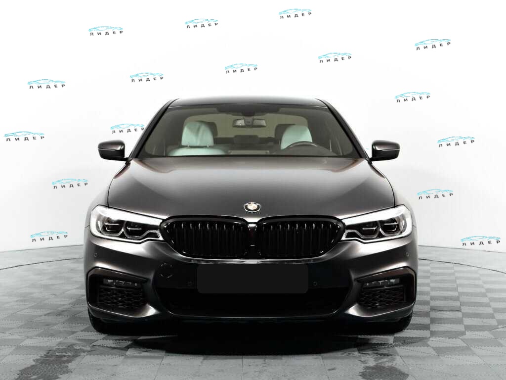 Б/У БМВ 5 серии 2019 года. Фото: #1