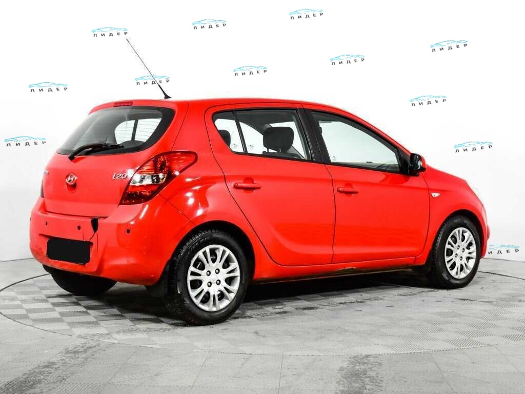 Б/У Хендай ай20 2009 года. Фото: #4