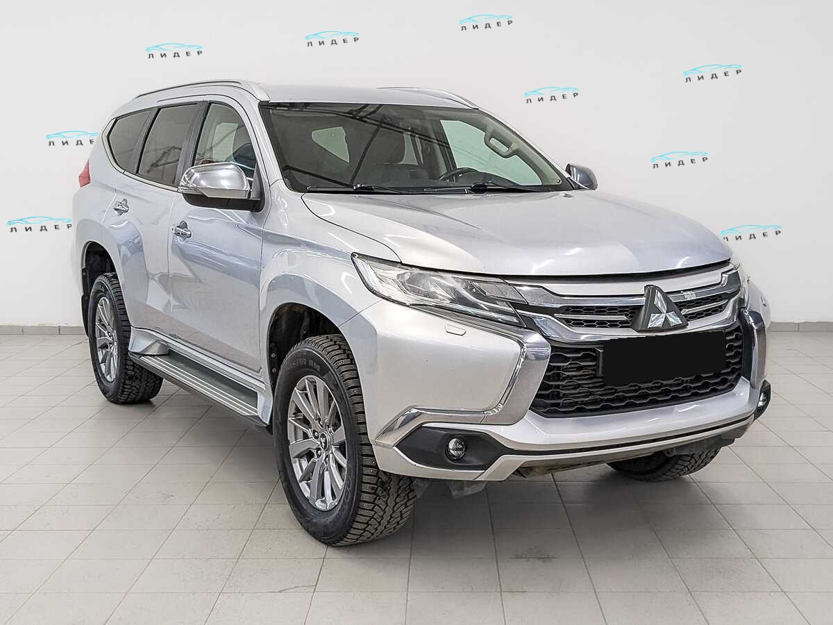 Mitsubishi Pajero Sport 2020 года с пробегом. Фото: #2
