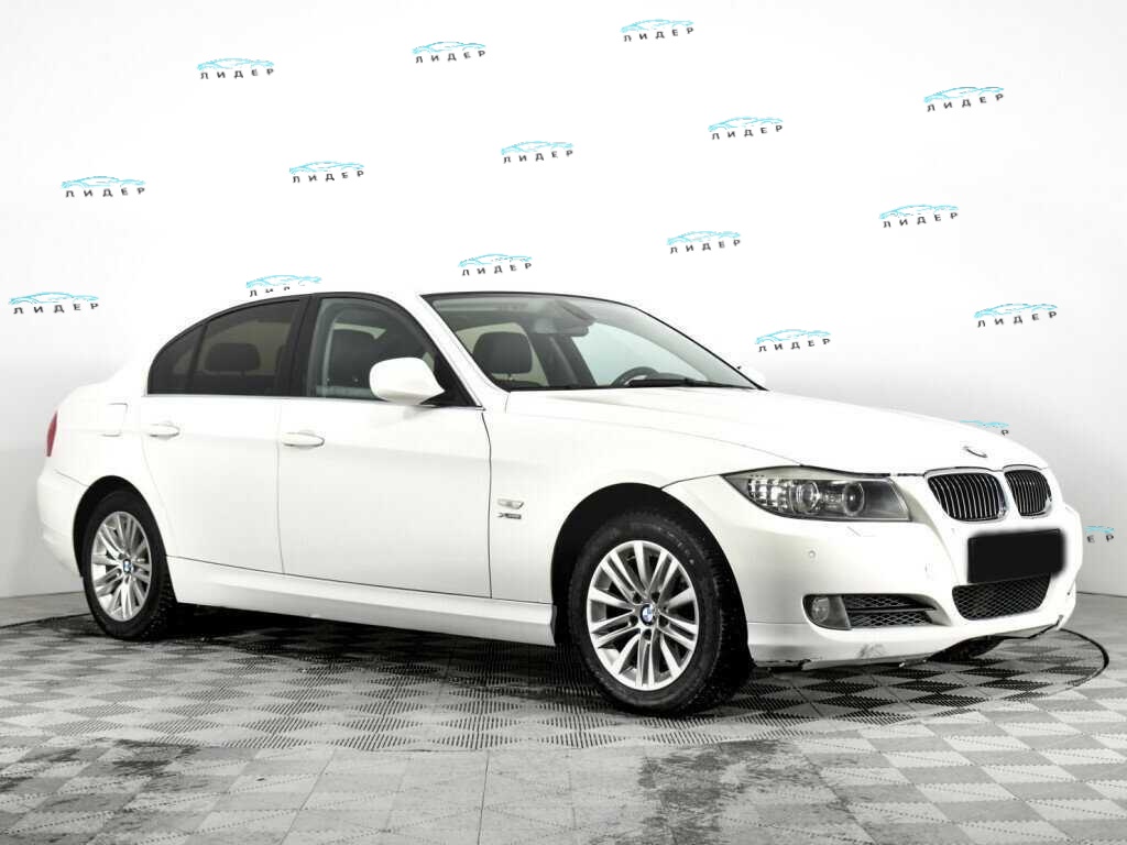 Б/У БМВ 3 серии 2009 года. Фото: #2