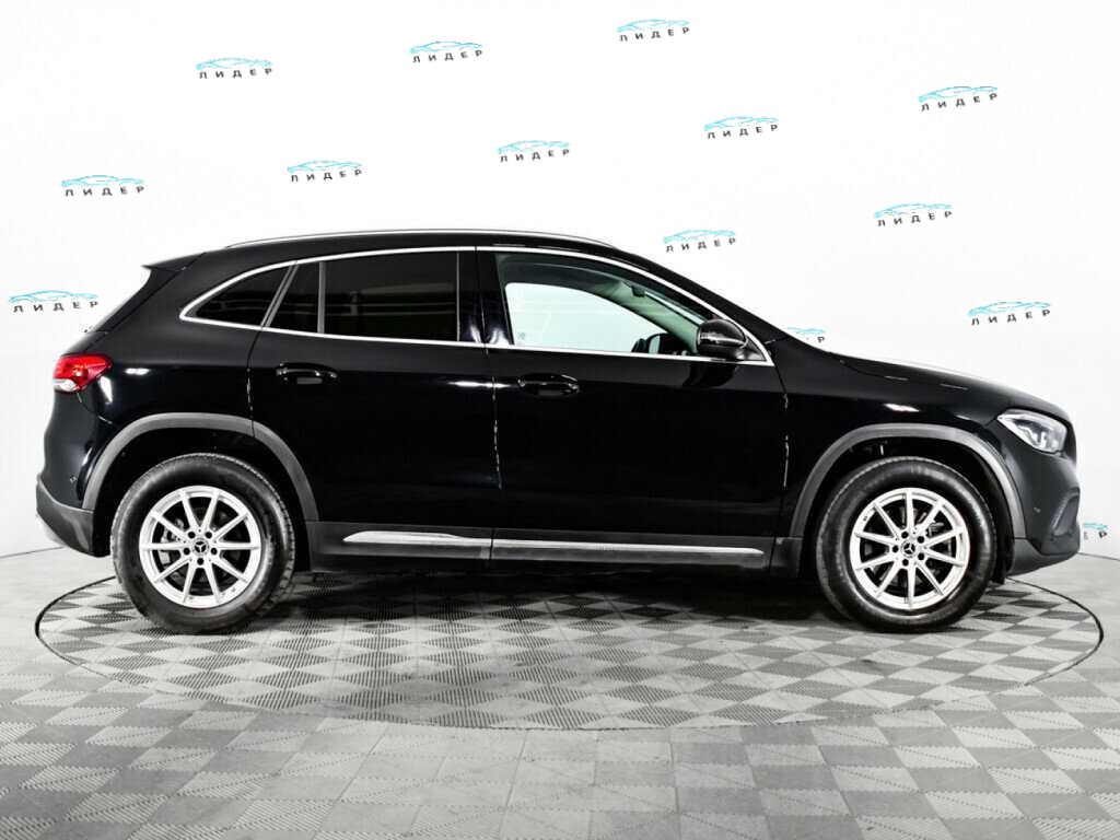 Б/У Мерседес-Бенц ГЛА 2020 года. Фото: #3