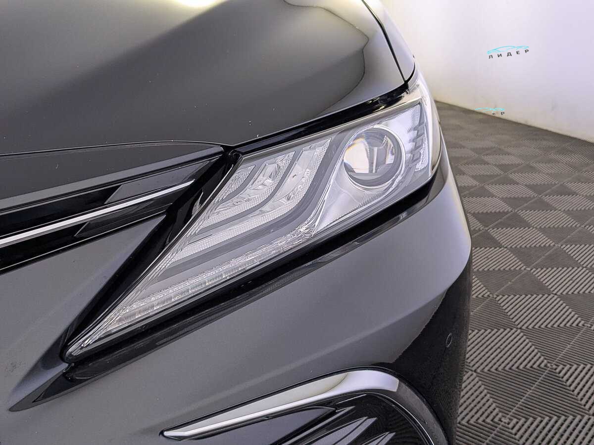 Б/У Тойота Камри 2023 года. Фото: #10