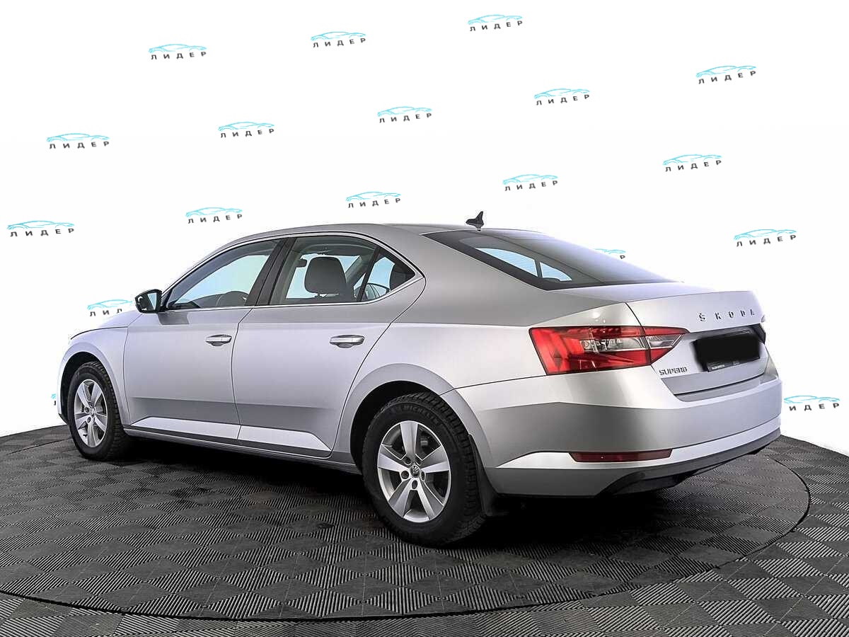 Б/У Шкода Суперб 2021 года. Фото: #6