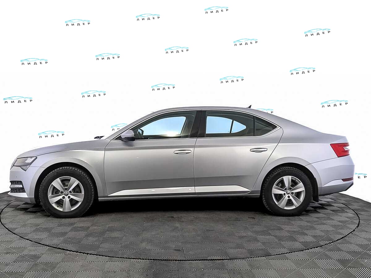 Б/У Шкода Суперб 2021 года. Фото: #7