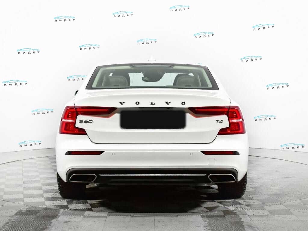 Б/У Вольво С60 2021 года. Фото: #5
