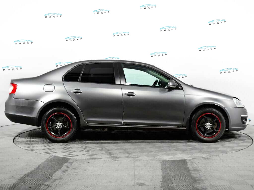 Б/У Фольксваген Джетта 2009 года. Фото: #3