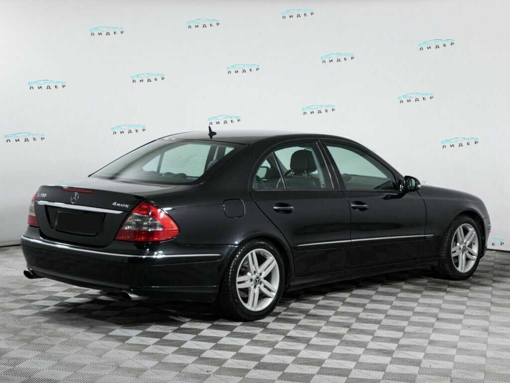 Б/У Мерседес-Бенц Е-Класс 2007 года. Фото: #3