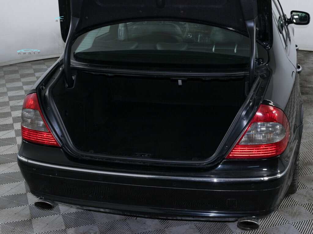 Б/У Мерседес-Бенц Е-Класс 2007 года. Фото: #6