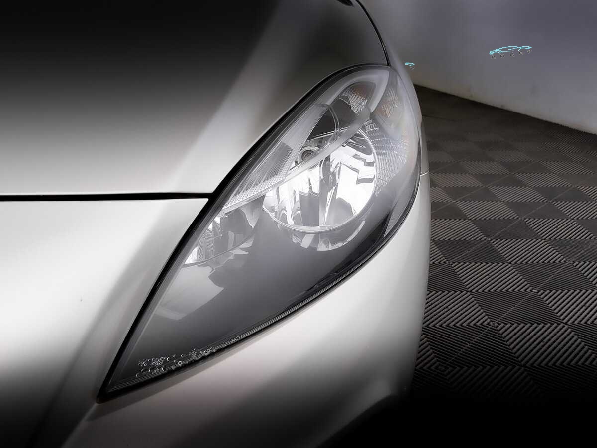 Б/У Вольво V40 2018 года. Фото: #16