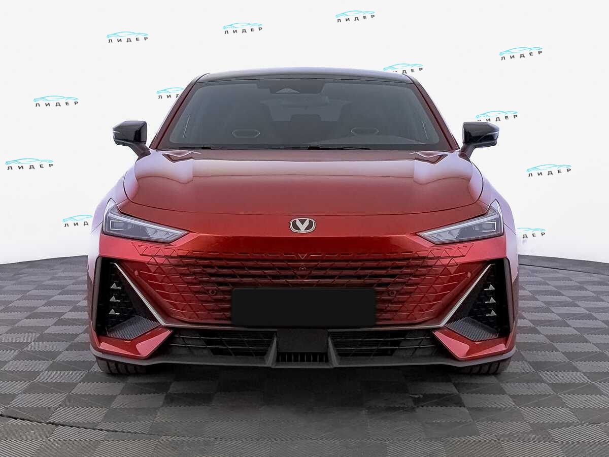 Б/У Чанган УНИ-В 2024 года. Фото: #1