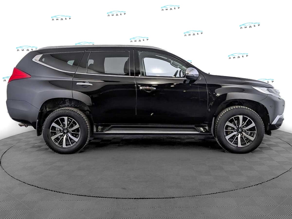 Б/У Митсубиши Паджеро Спорт 2020 года. Фото: #3