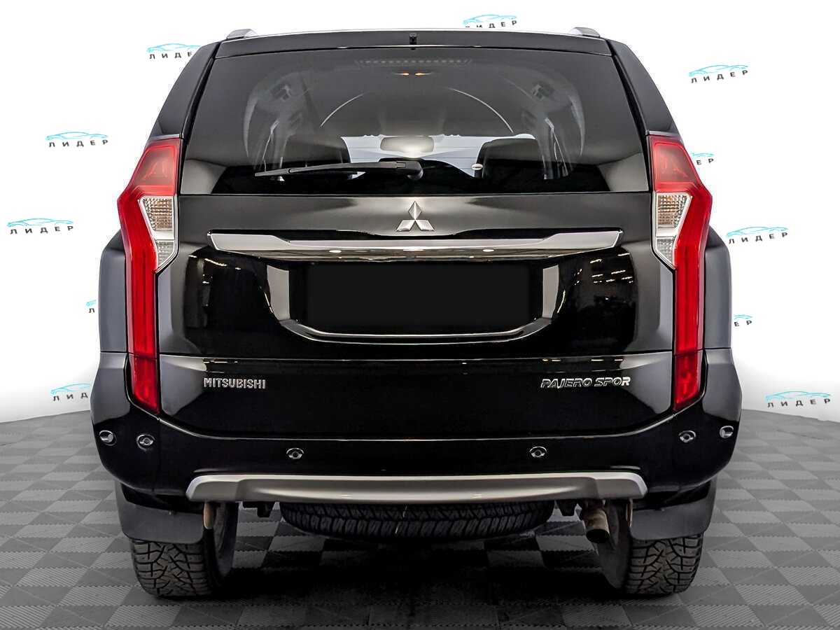 Б/У Митсубиши Паджеро Спорт 2020 года. Фото: #5