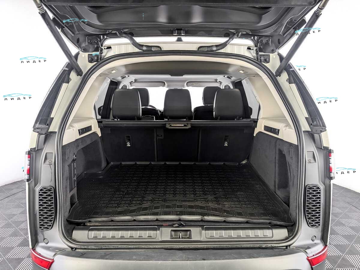 Б/У Лэнд Ровер Дискавери 2019 года. Фото: #9