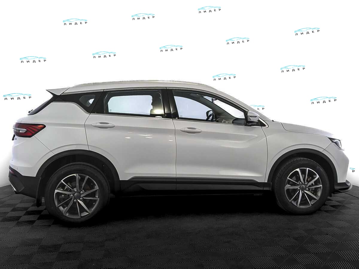 Б/У Джили Кулрэй 2023 года. Фото: #3