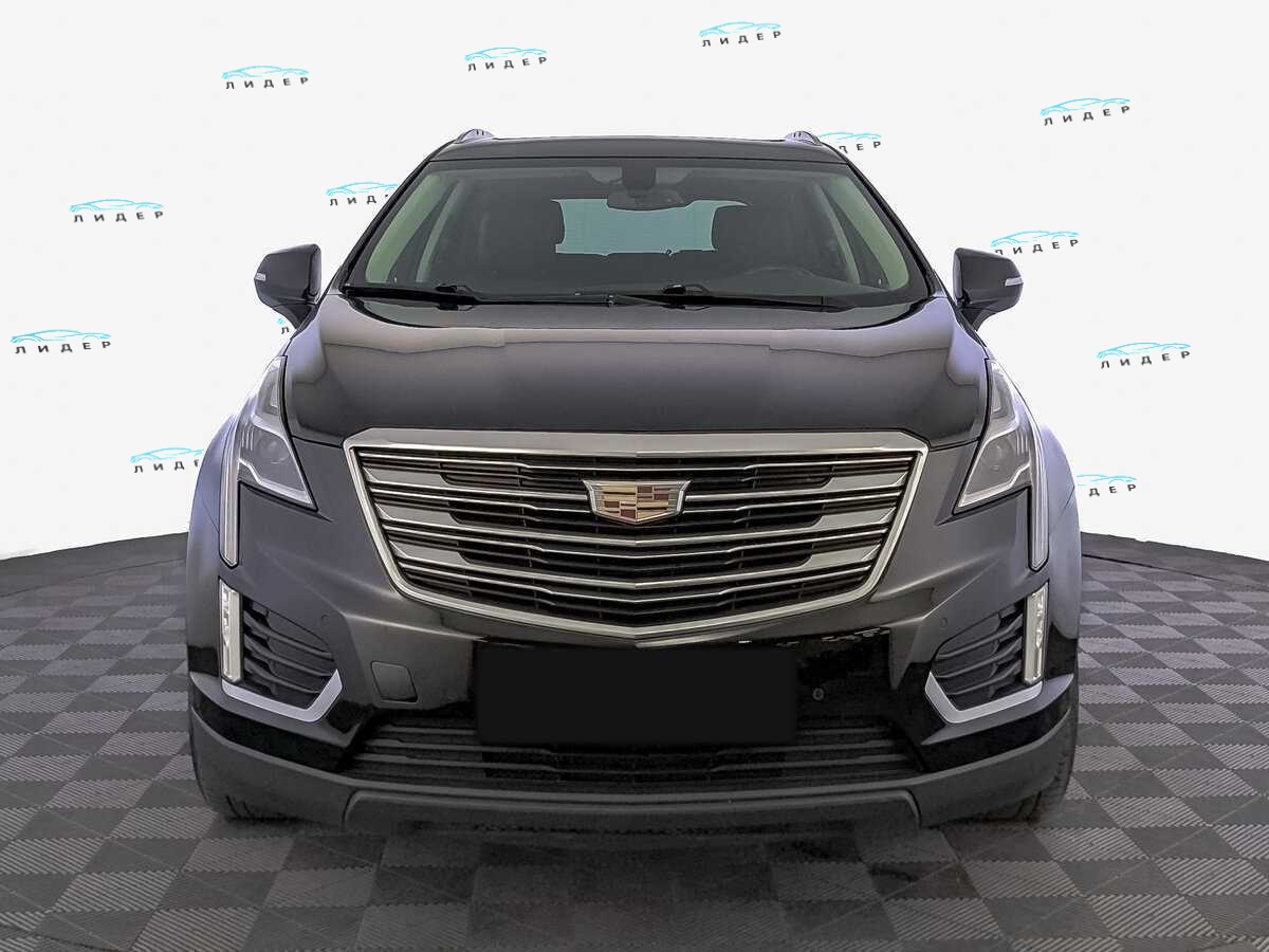 Б/У Кадиллак ИксТ5 2016 года. Фото: #1