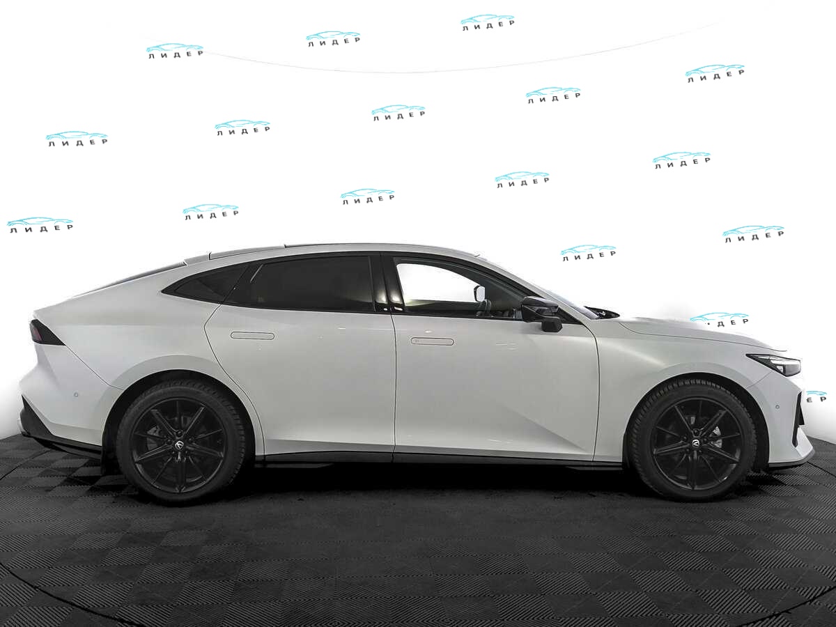 Б/У Чанган УНИ-В 2023 года. Фото: #3