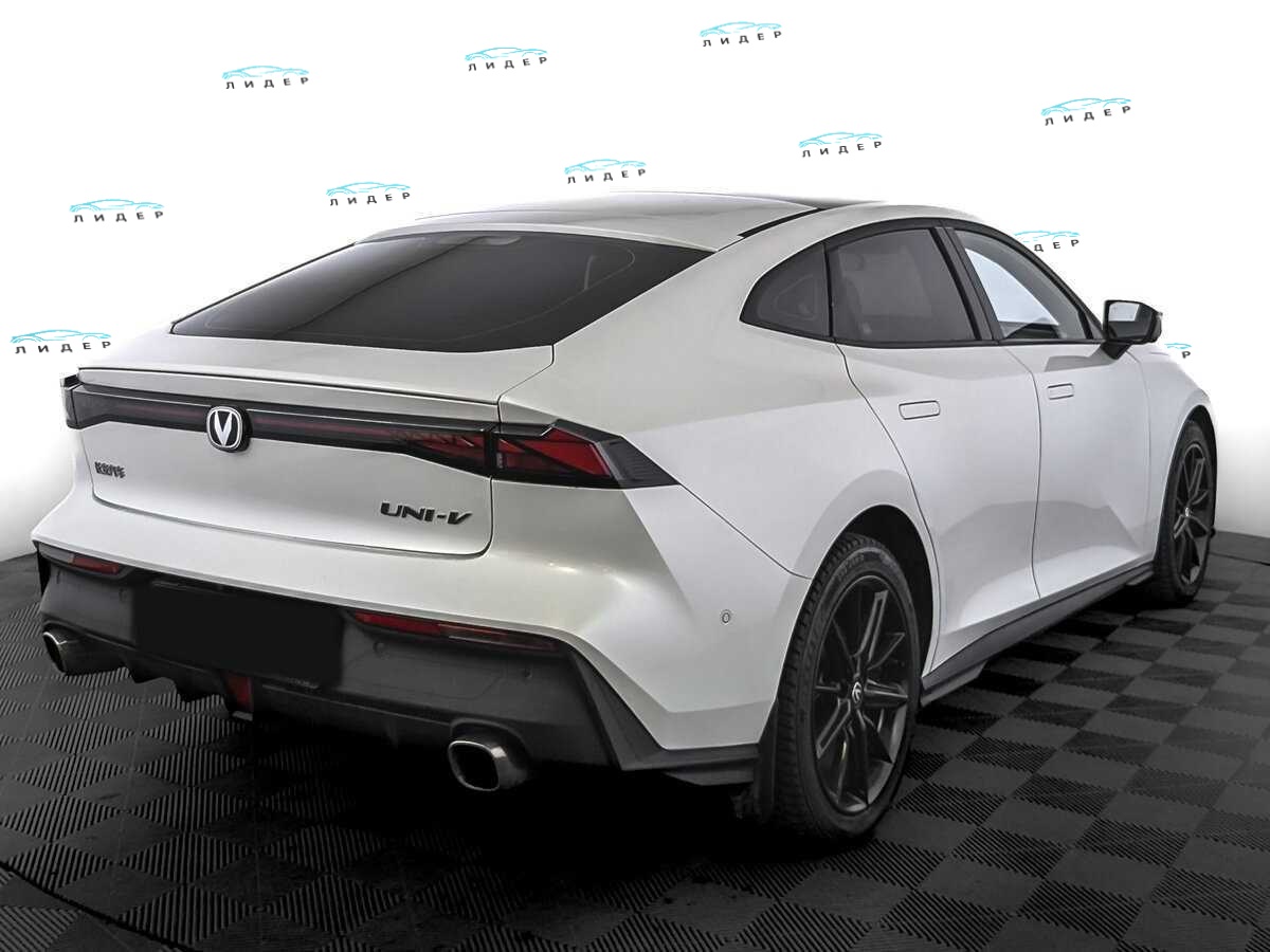 Б/У Чанган УНИ-В 2023 года. Фото: #4