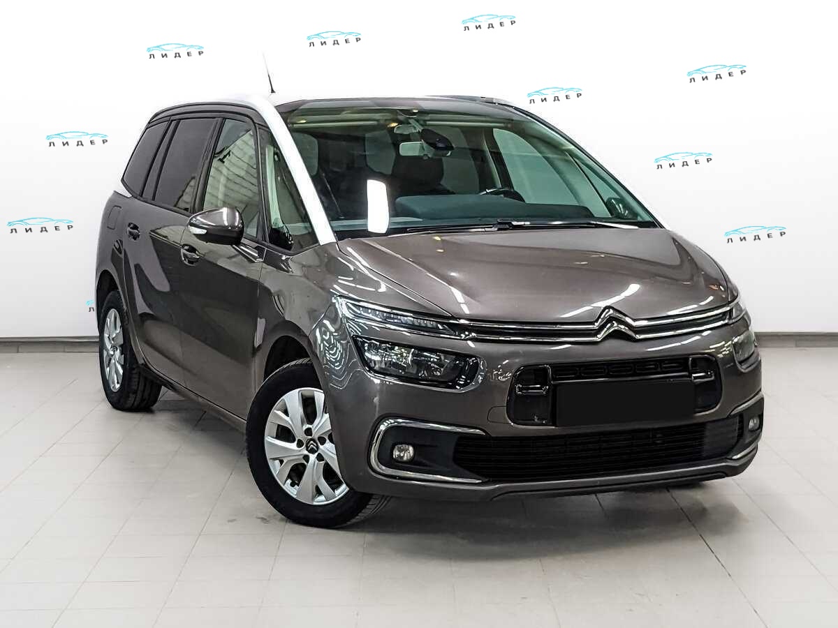 Б/У Ситроен Ц4 Пикассо 2017 года. Фото: #2