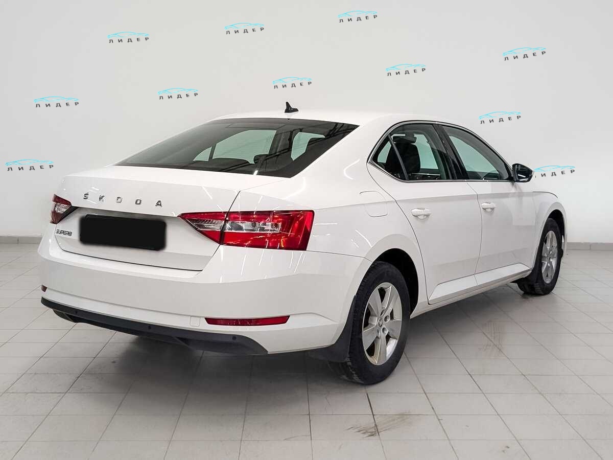 Б/У Шкода Суперб 2020 года. Фото: #5