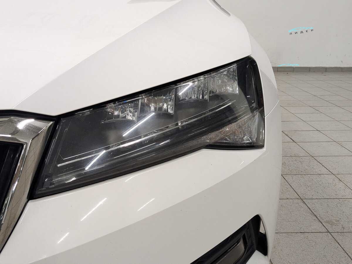 Б/У Шкода Суперб 2020 года. Фото: #11