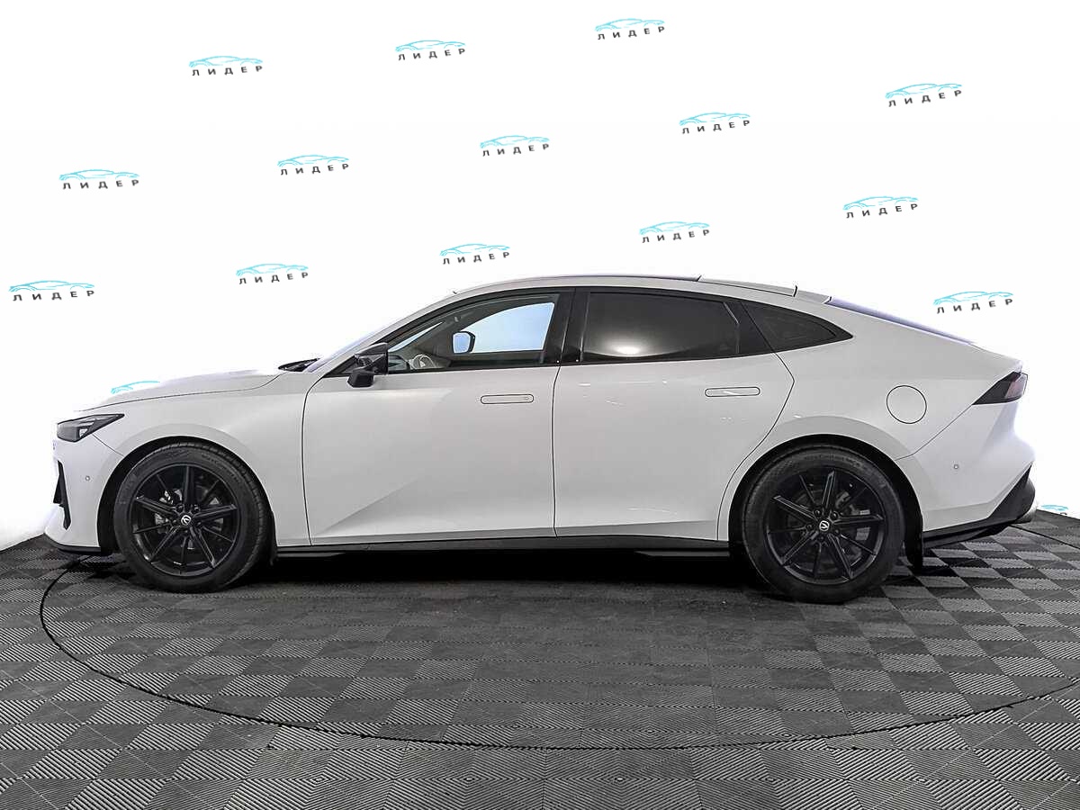 Б/У Чанган УНИ-В 2023 года. Фото: #7